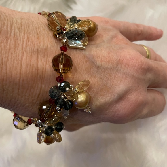 7.5 to 9” adjustable Gold Pearl & red bead bracelet handmade unique one of kind - Picture 4 of 6